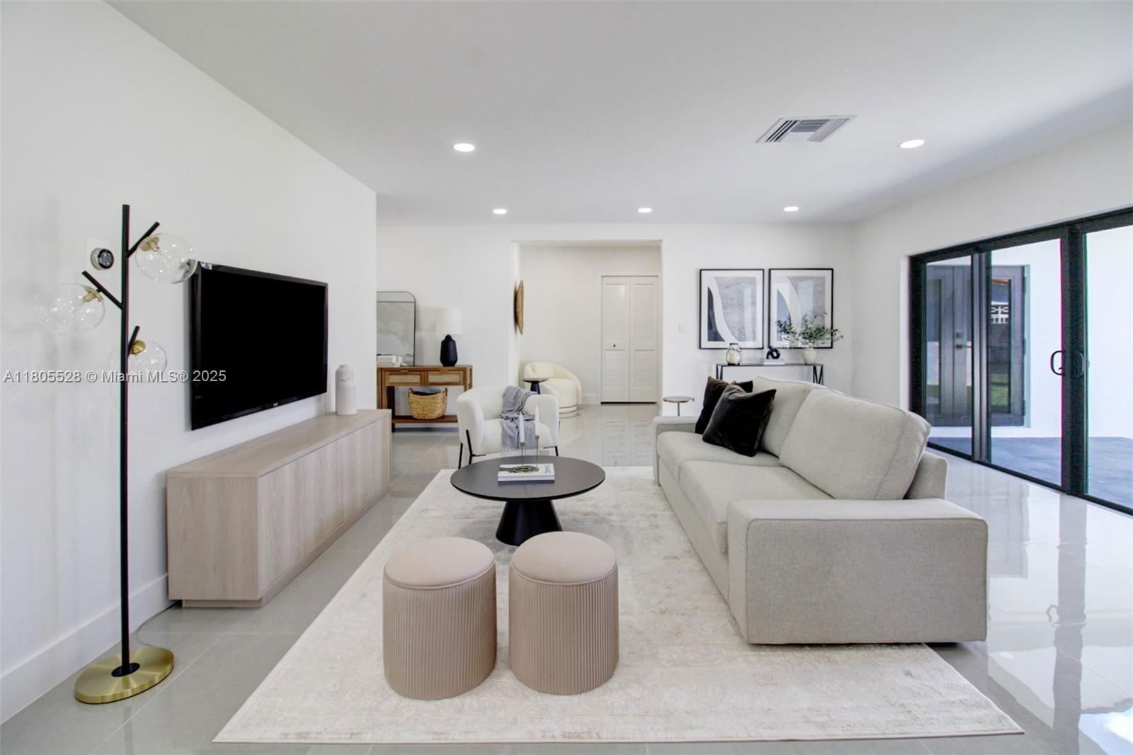 Real estate property located at 900 Royal Poinciana Blvd, Miami-dade, Lake Louise 1st Addn, Miami Springs, FL