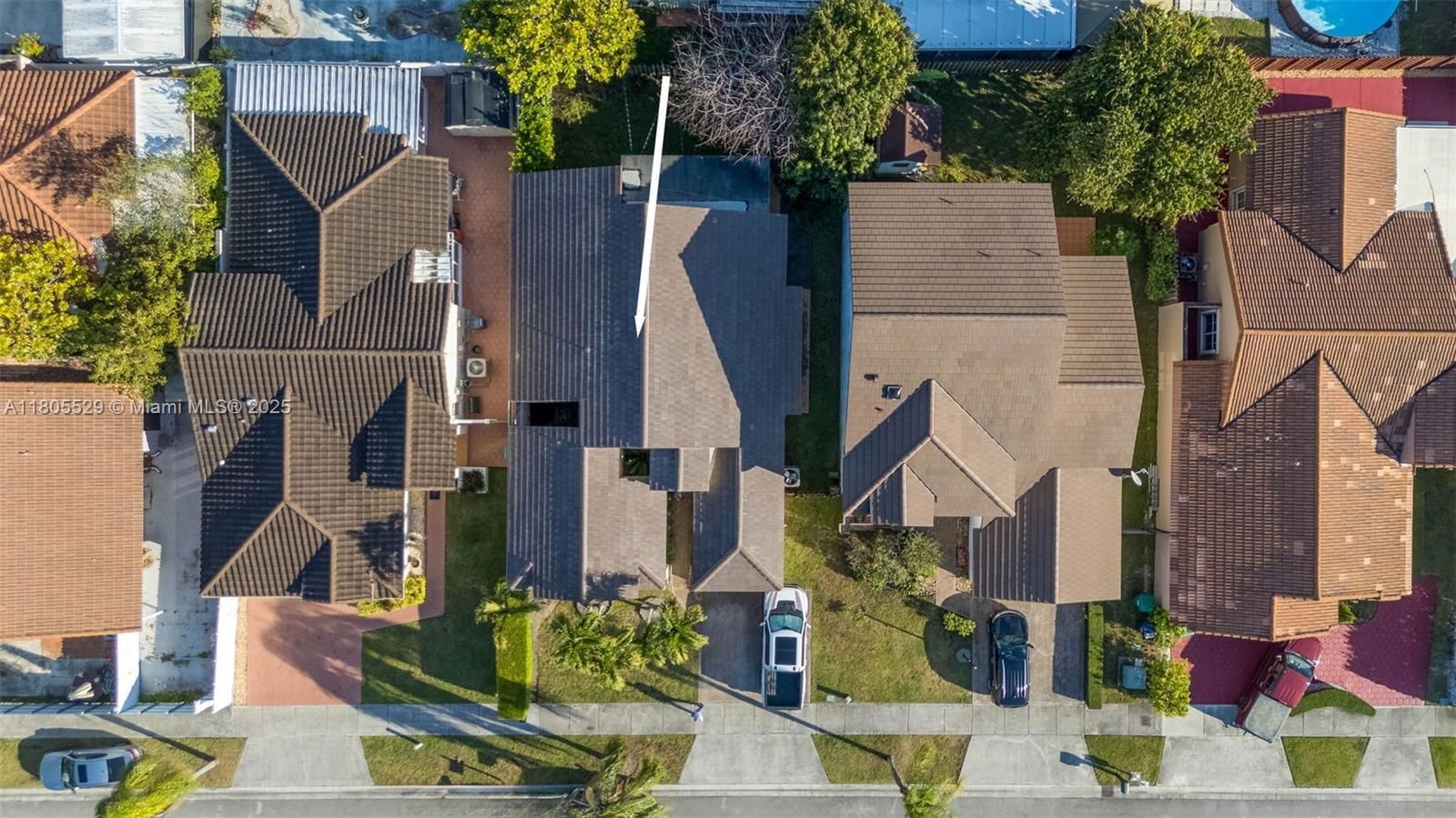 Real estate property located at 14226 90th Ter, Miami-dade, Shoma Homes At Kendall, Miami, FL