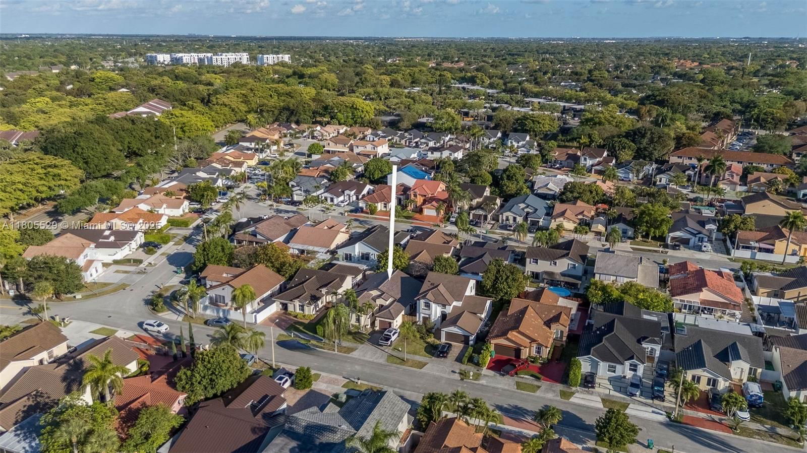 Real estate property located at 14226 90th Ter, Miami-dade, Shoma Homes At Kendall, Miami, FL