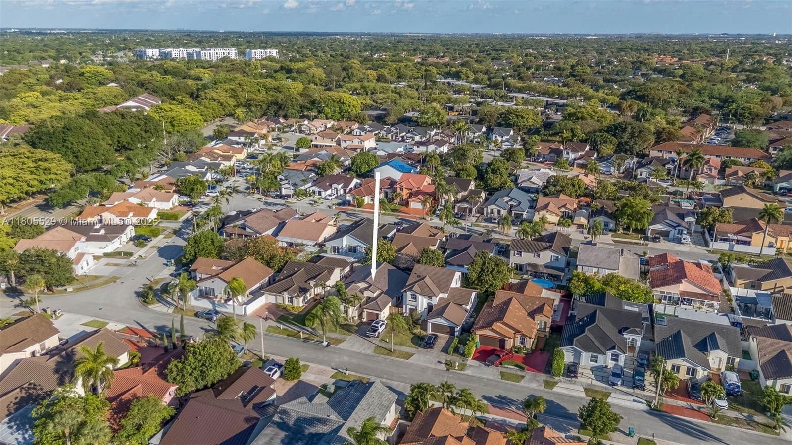 Real estate property located at 14226 90th Ter, Miami-dade, Shoma Homes At Kendall, Miami, FL