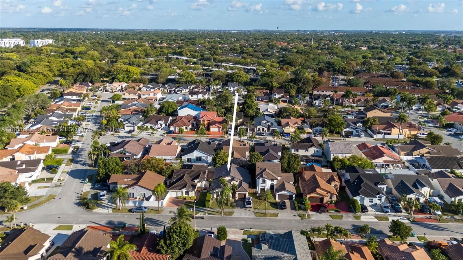 Real estate property located at 14226 90th Ter, Miami-dade, Shoma Homes At Kendall, Miami, FL