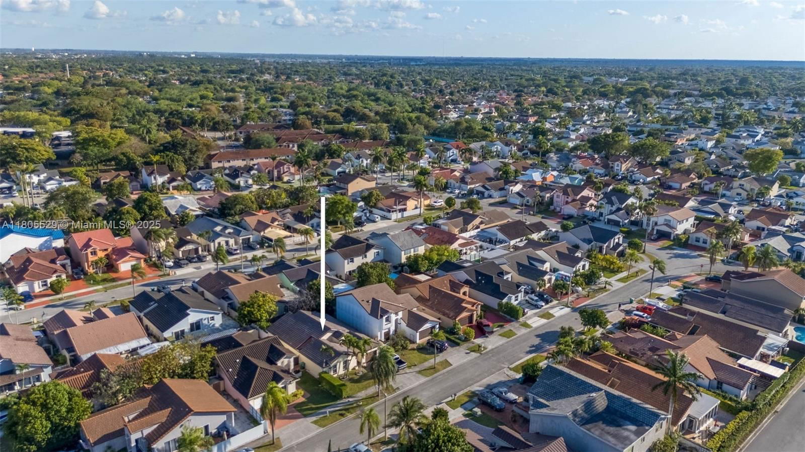 Real estate property located at 14226 90th Ter, Miami-dade, Shoma Homes At Kendall, Miami, FL