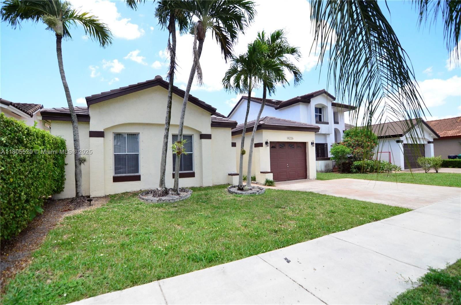 Real estate property located at 14226 90th Ter, Miami-dade, Shoma Homes At Kendall, Miami, FL