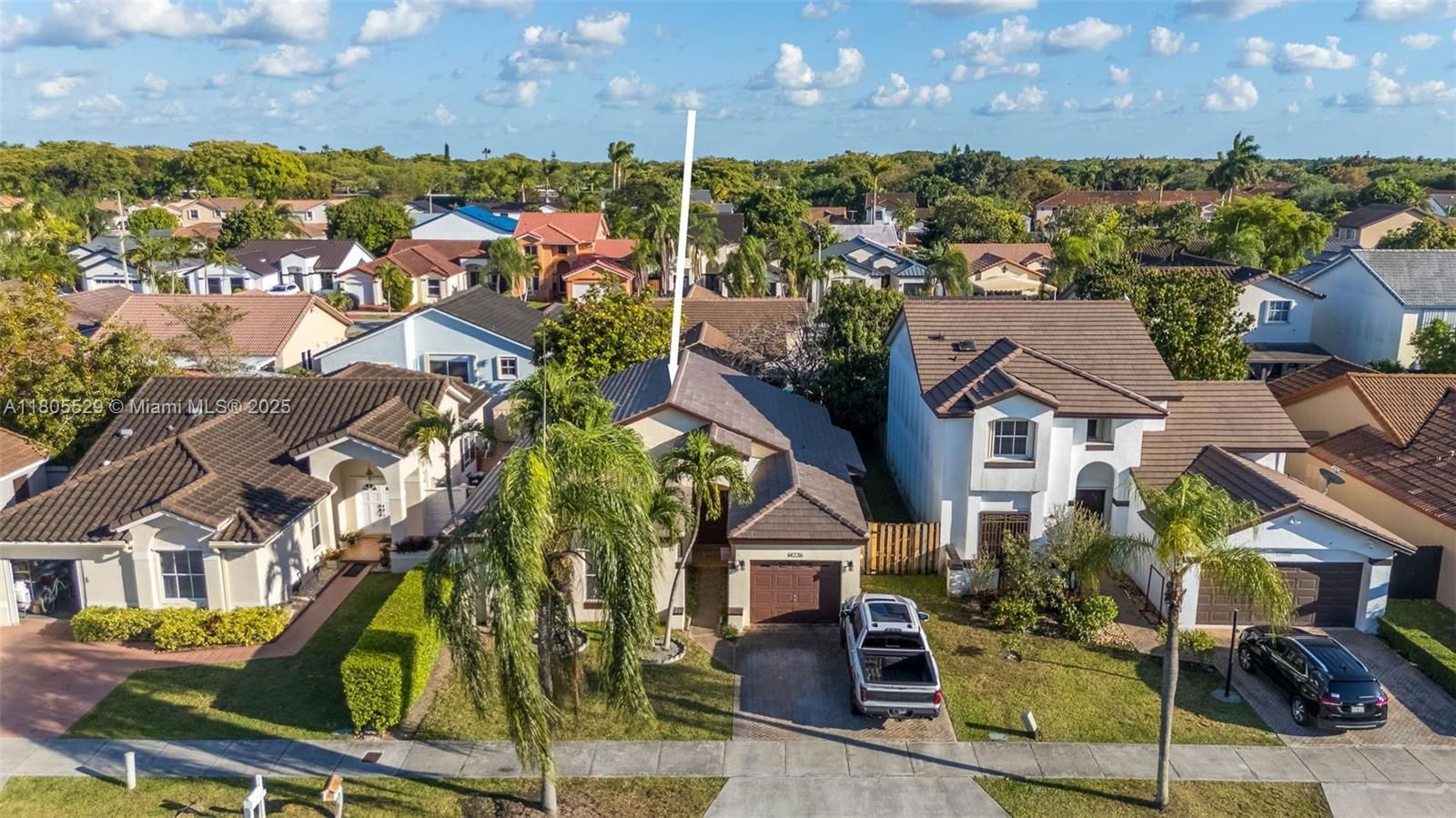 Real estate property located at 14226 90th Ter, Miami-dade, Shoma Homes At Kendall, Miami, FL