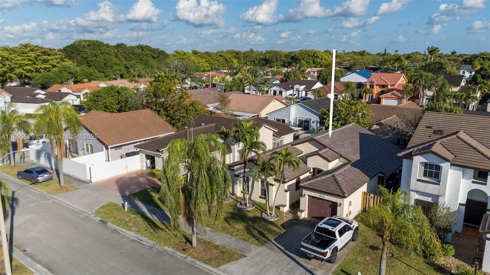 Real estate property located at 14226 90th Ter, Miami-dade, Shoma Homes At Kendall, Miami, FL