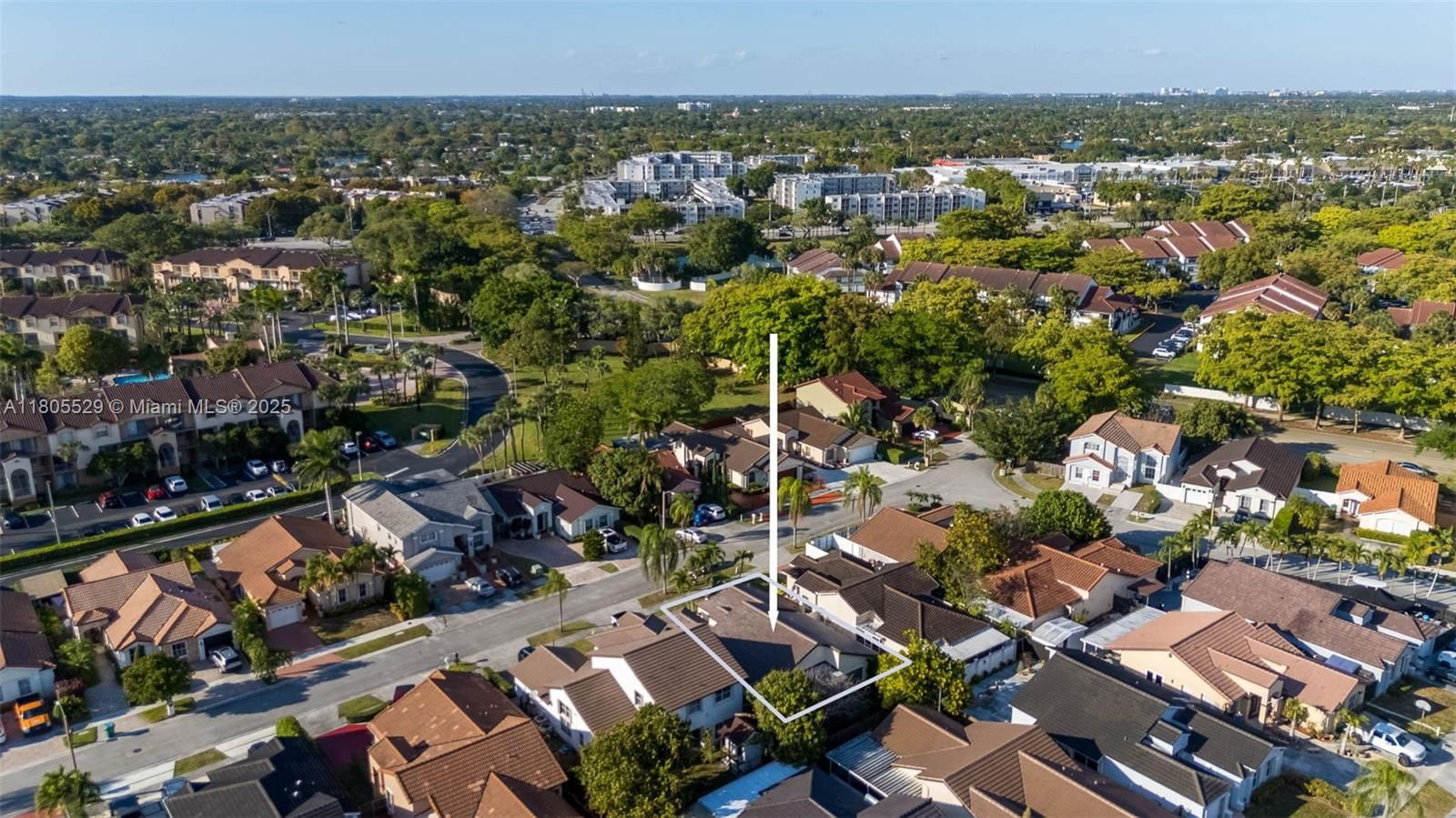Real estate property located at 14226 90th Ter, Miami-dade, Shoma Homes At Kendall, Miami, FL