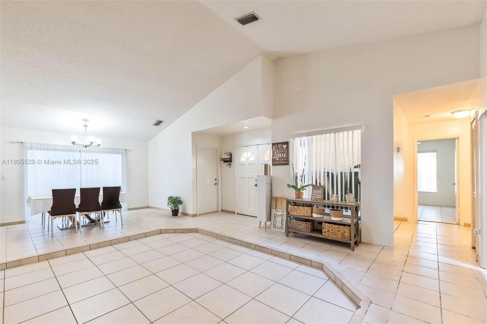 Real estate property located at 14226 90th Ter, Miami-dade, Shoma Homes At Kendall, Miami, FL