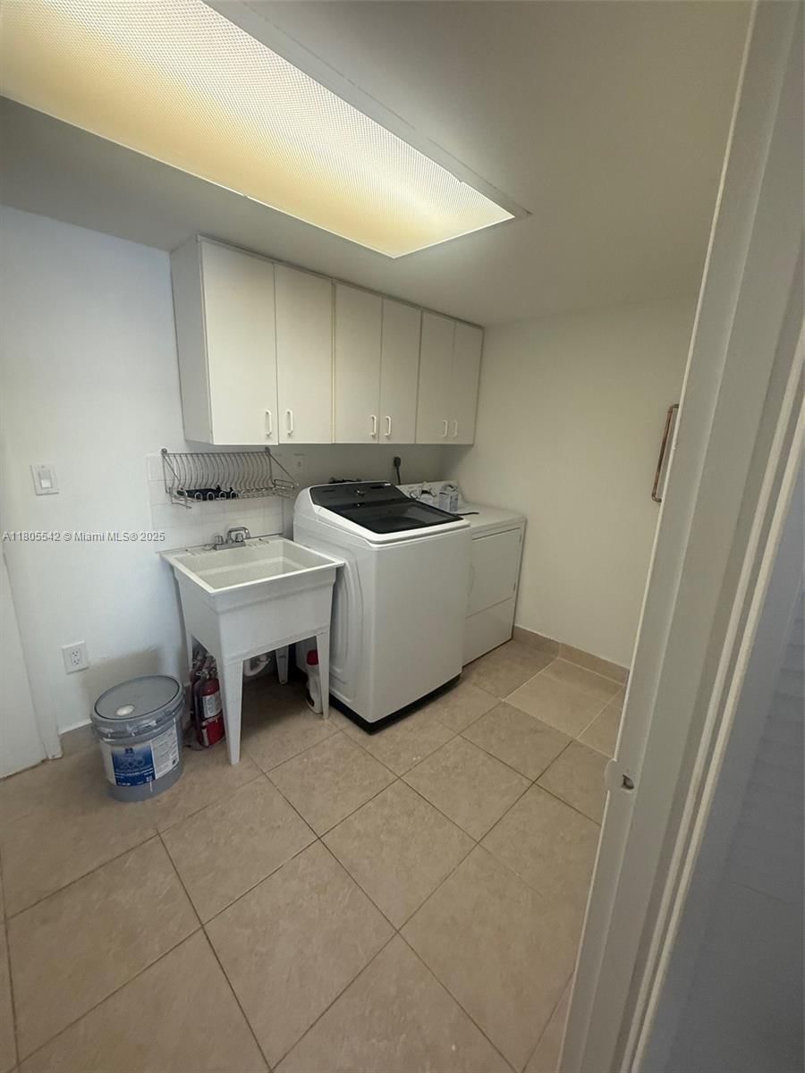 Real estate property located at 288 Sea View Dr C2, Miami-dade, Cape Fla Club Condo Clust, Key Biscayne, FL