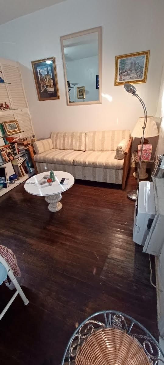 Real estate property located at 4201 Indian Creek Dr #9, Miami-dade, Waterside Condo, Miami Beach, FL