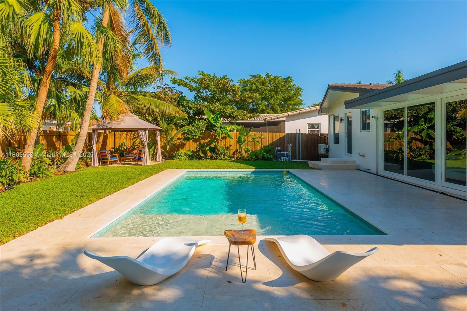 Real estate property located at 1025 Washington St, Broward, Hollywood Lakes Section, Hollywood, FL