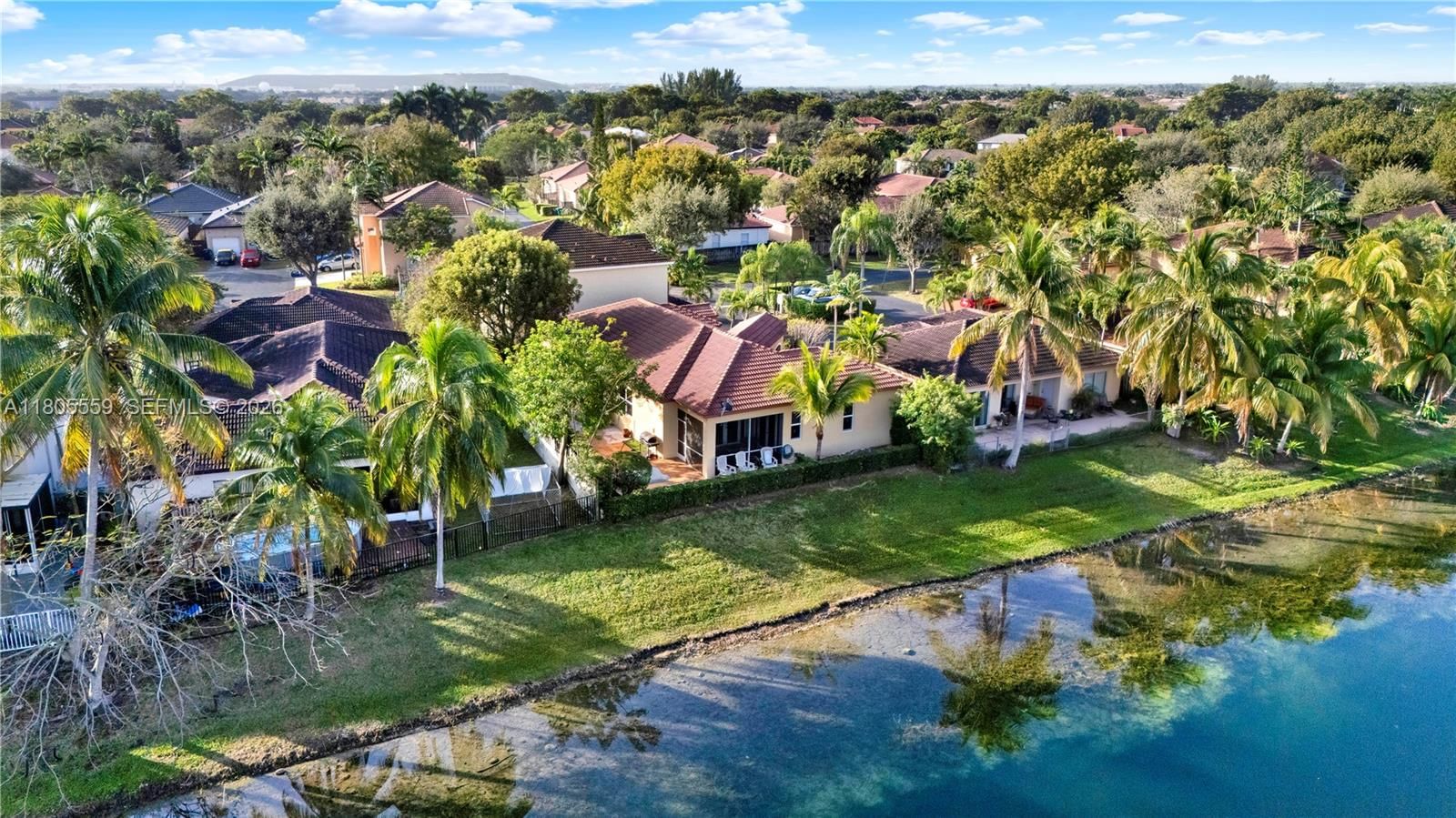 Real estate property located at 9029 214th St, Miami-dade, Lakes By The Bay Sec 8, Cutler Bay, FL