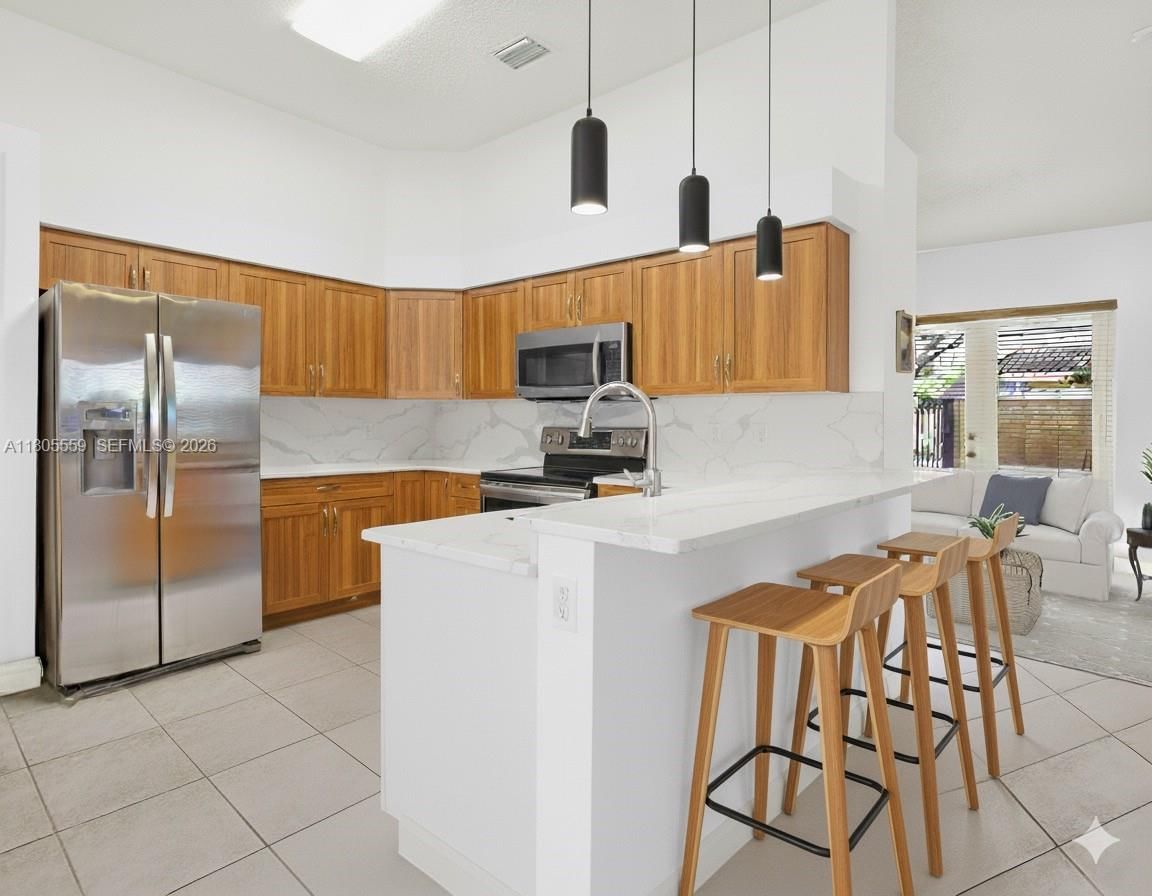 Real estate property located at 9029 214th St, Miami-dade, Lakes By The Bay Sec 8, Cutler Bay, FL