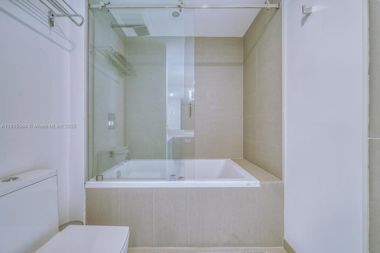 Real estate property located at 1080 Brickell Ave #3802, Miami-dade, The Bond (1080 Brickell), Miami, FL