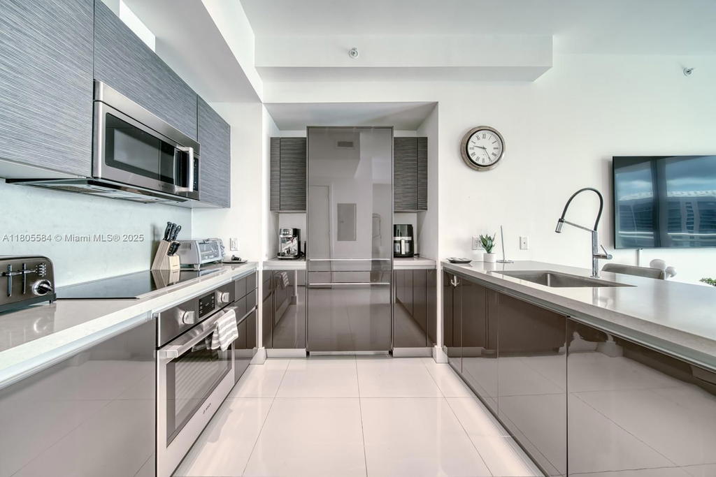 Real estate property located at 1080 Brickell Ave #3802, Miami-dade, The Bond (1080 Brickell), Miami, FL