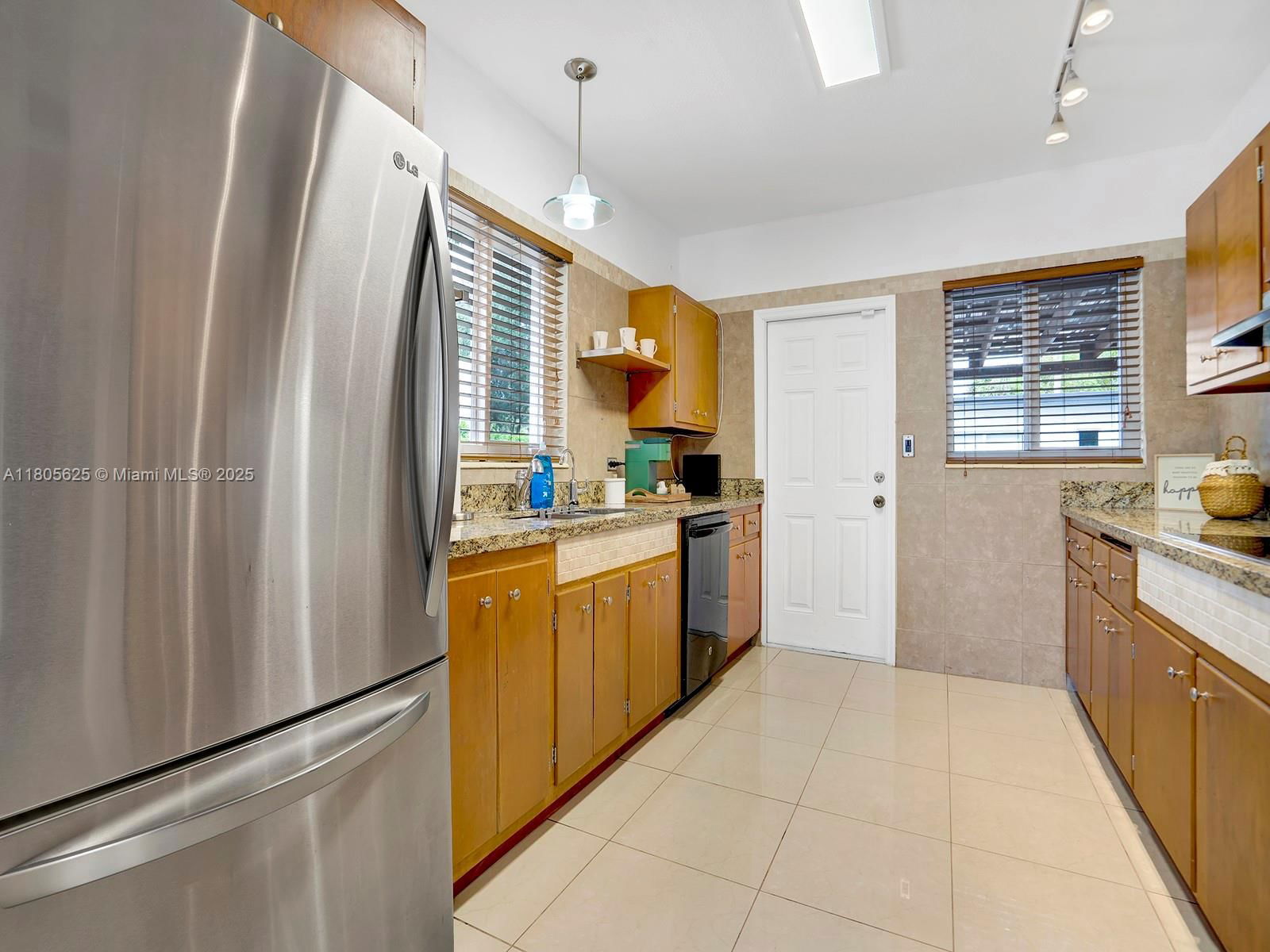 Real estate property located at 2055 140th St, Miami-dade, Arch Creek Highlands, North Miami Beach, FL