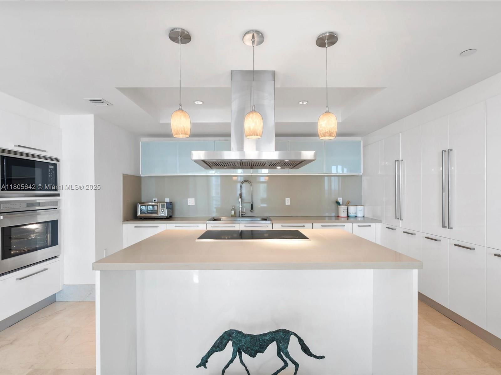 Real estate property located at 200 Sunny Isles Blvd #2-UPH3, Miami-dade, St Tropez On The Bay Ii C, Sunny Isles Beach, FL