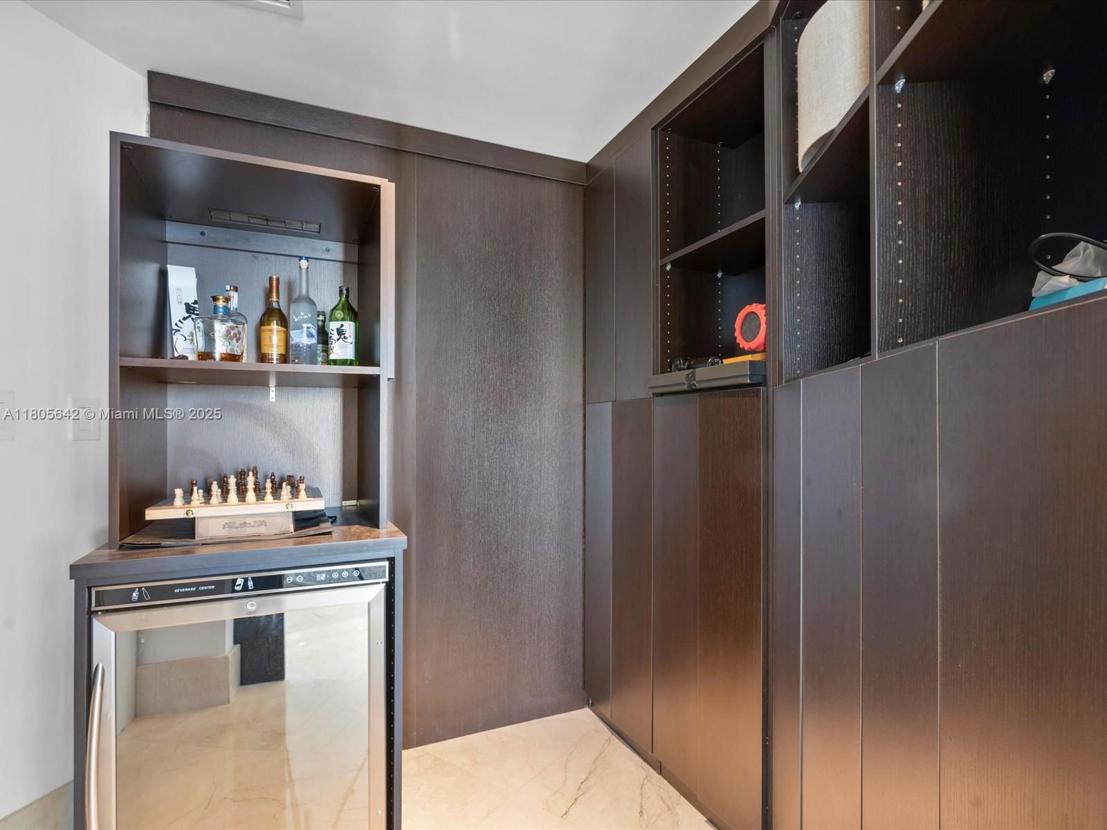 Real estate property located at 200 Sunny Isles Blvd #2-UPH3, Miami-dade, St Tropez On The Bay Ii C, Sunny Isles Beach, FL