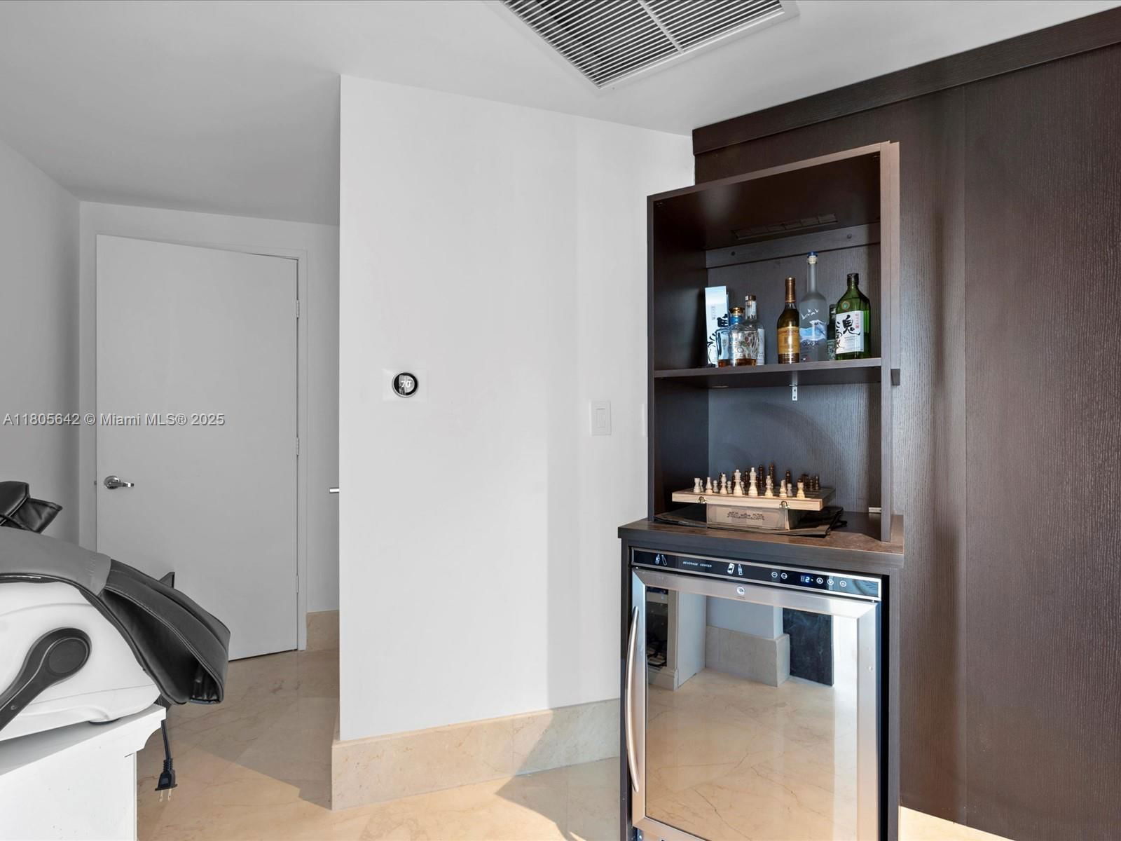 Real estate property located at 200 Sunny Isles Blvd #2-UPH3, Miami-dade, St Tropez On The Bay Ii C, Sunny Isles Beach, FL