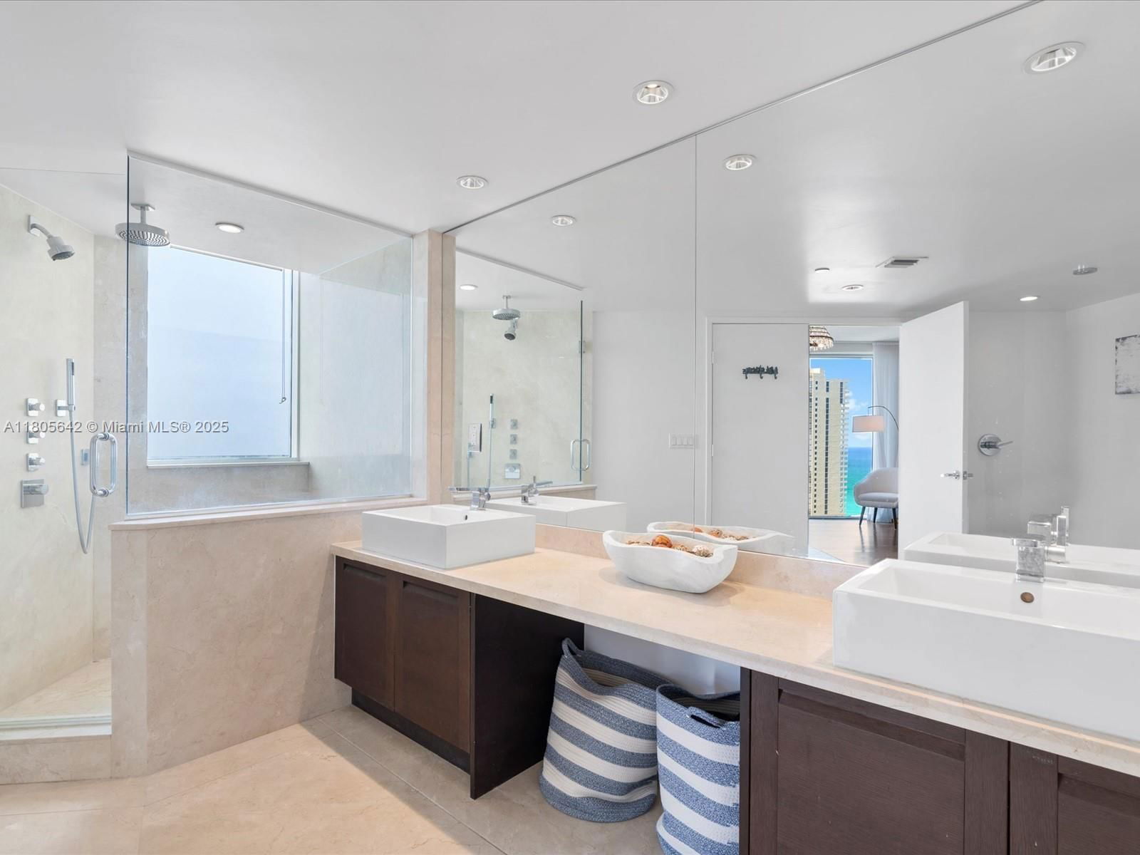 Real estate property located at 200 Sunny Isles Blvd #2-UPH3, Miami-dade, St Tropez On The Bay Ii C, Sunny Isles Beach, FL