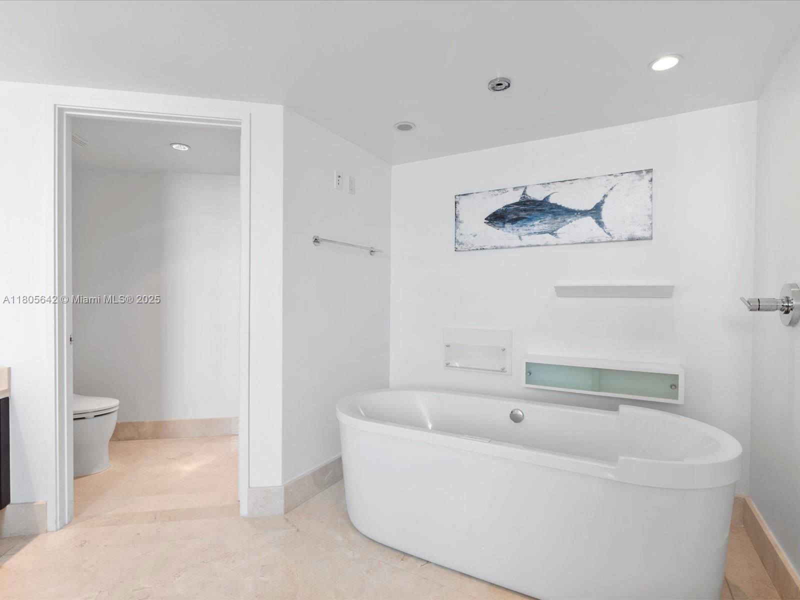 Real estate property located at 200 Sunny Isles Blvd #2-UPH3, Miami-dade, St Tropez On The Bay Ii C, Sunny Isles Beach, FL