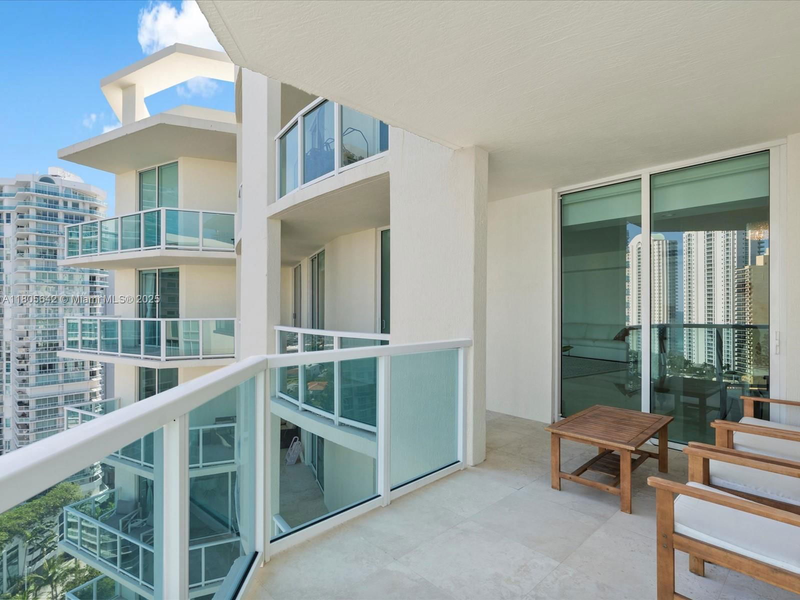 Real estate property located at 200 Sunny Isles Blvd #2-UPH3, Miami-dade, St Tropez On The Bay Ii C, Sunny Isles Beach, FL