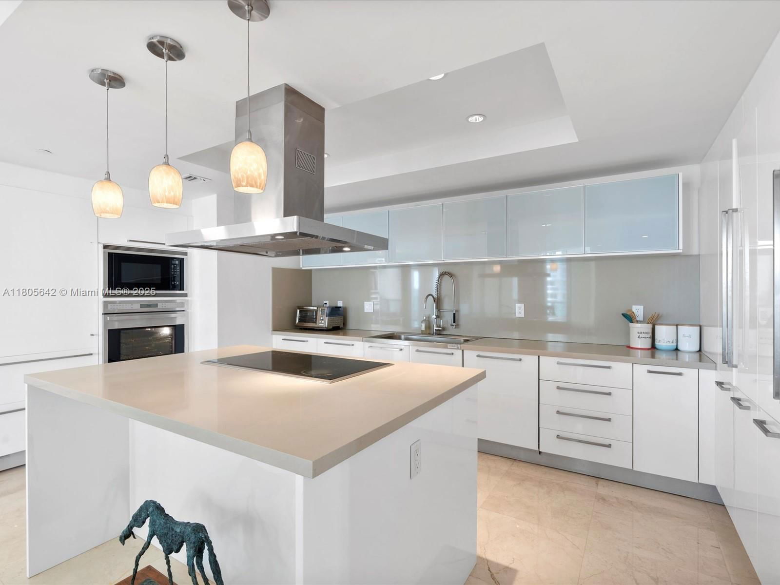Real estate property located at 200 Sunny Isles Blvd #2-UPH3, Miami-dade, St Tropez On The Bay Ii C, Sunny Isles Beach, FL