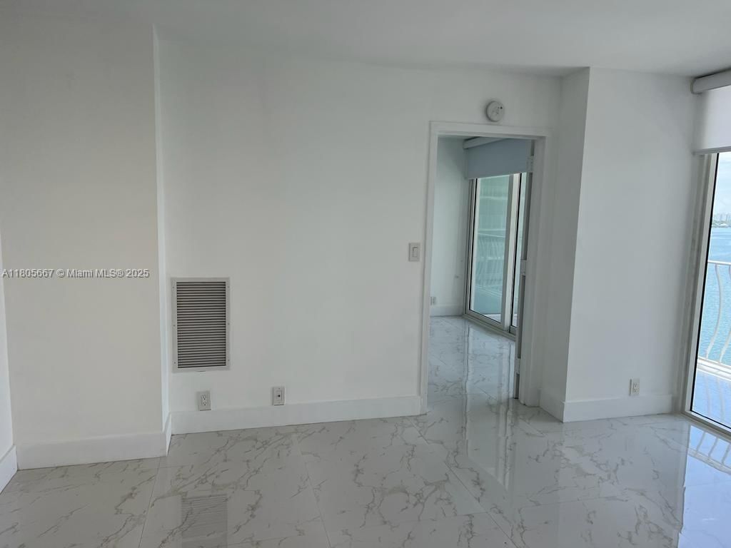 Real estate property located at 7601 Treasure Dr #1622, Miami-dade, The Grandview Palace Cond, North Bay Village, FL