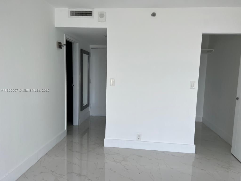 Real estate property located at 7601 Treasure Dr #1622, Miami-dade, The Grandview Palace Cond, North Bay Village, FL
