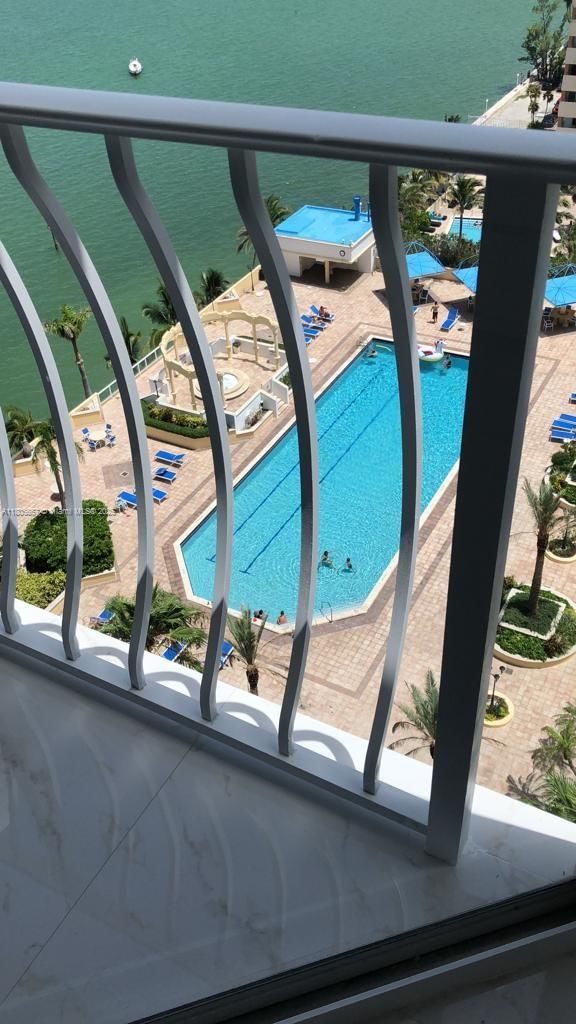 Real estate property located at 7601 Treasure Dr #1622, Miami-dade, The Grandview Palace Cond, North Bay Village, FL