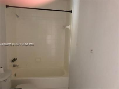 Real estate property located at 4003 University Dr #204, Broward, Sunrise On The Green Cond, Sunrise, FL