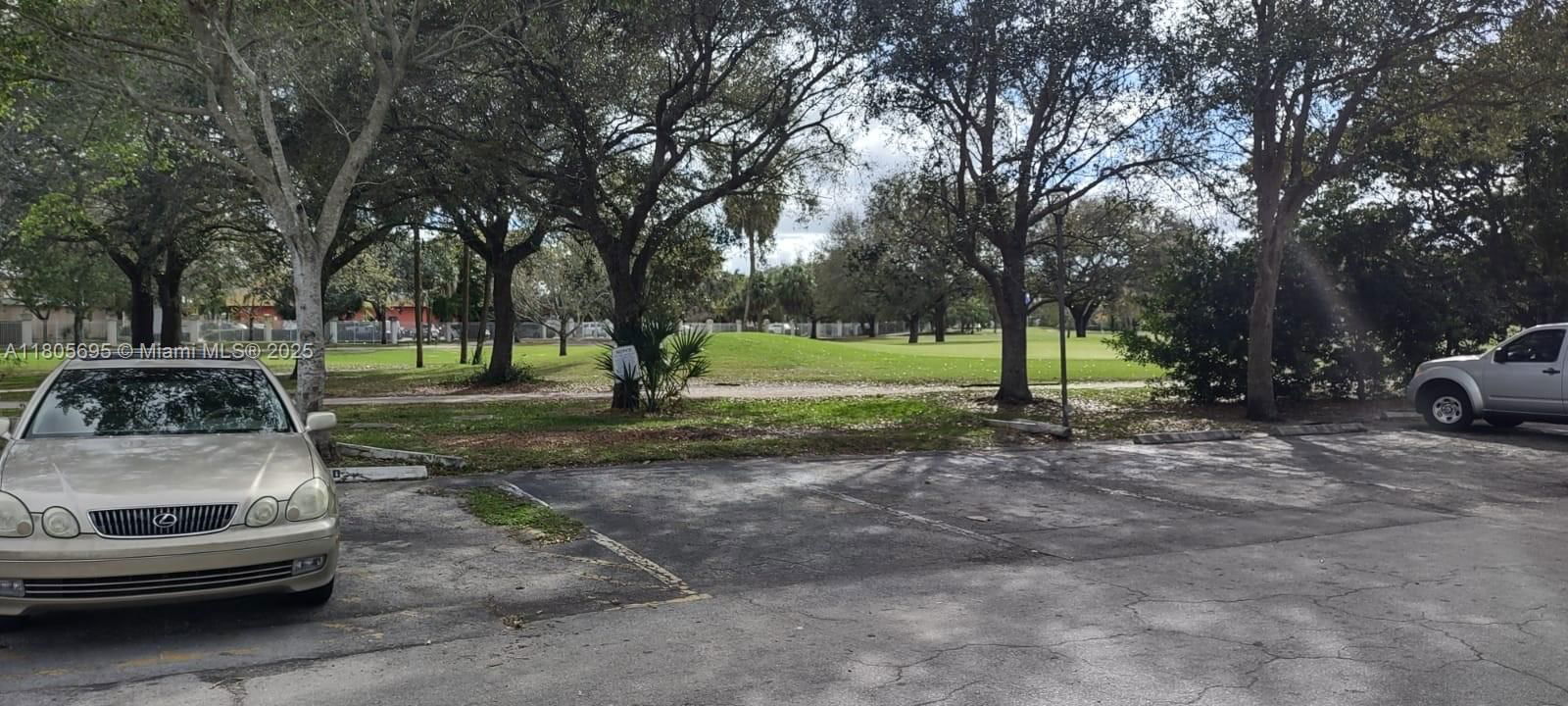 Real estate property located at 4003 University Dr #204, Broward, Sunrise On The Green Cond, Sunrise, FL