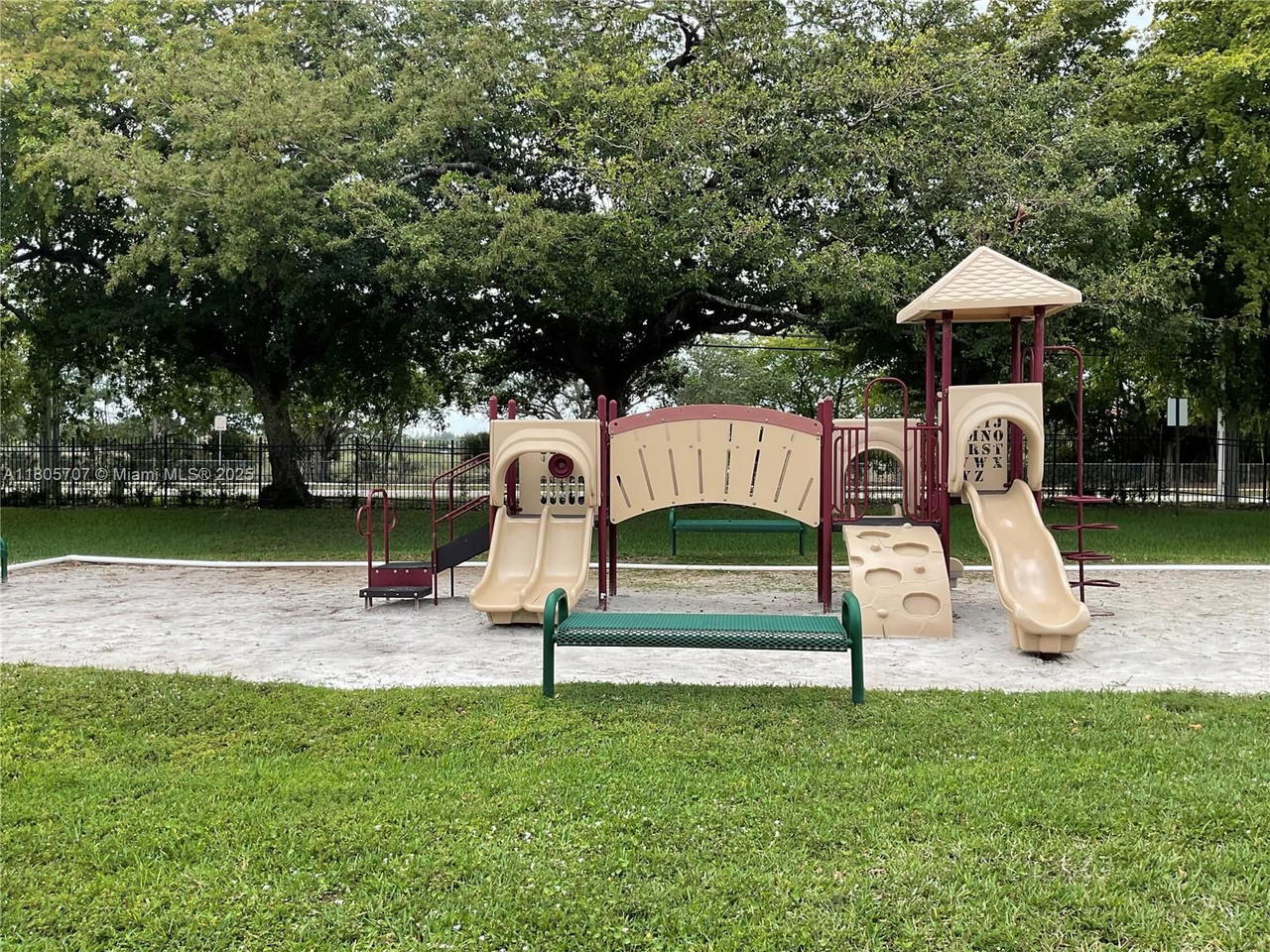 Real estate property located at , Broward, Fairway Greens Condo Home, Pembroke Pines, FL