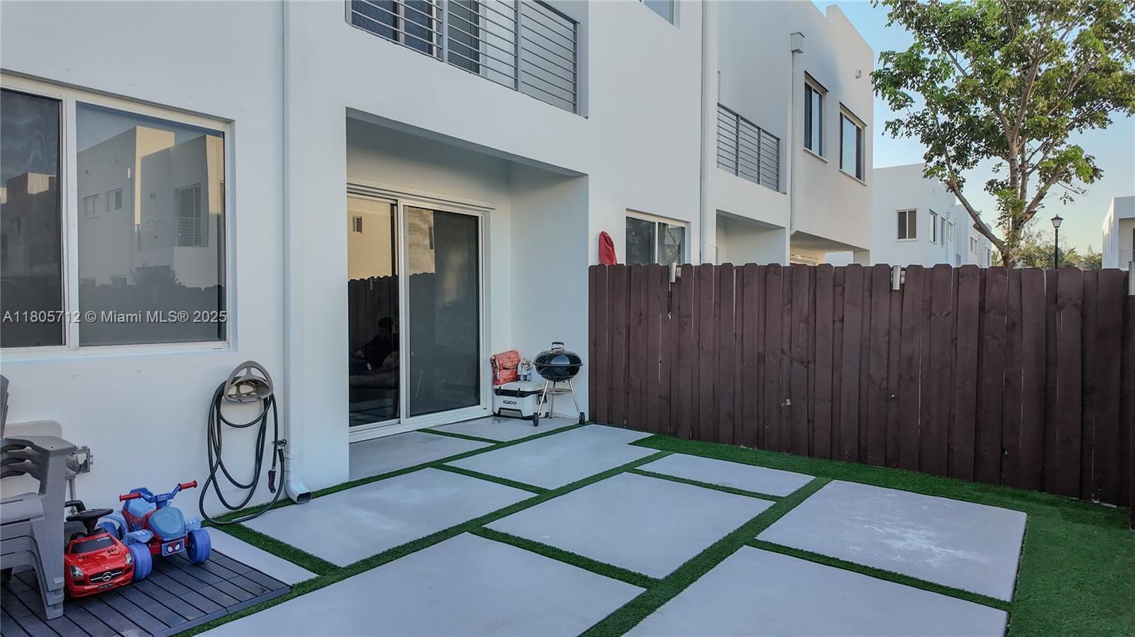Real estate property located at 7221 103rd Path, Miami-dade, Doral Palms North, Doral, FL