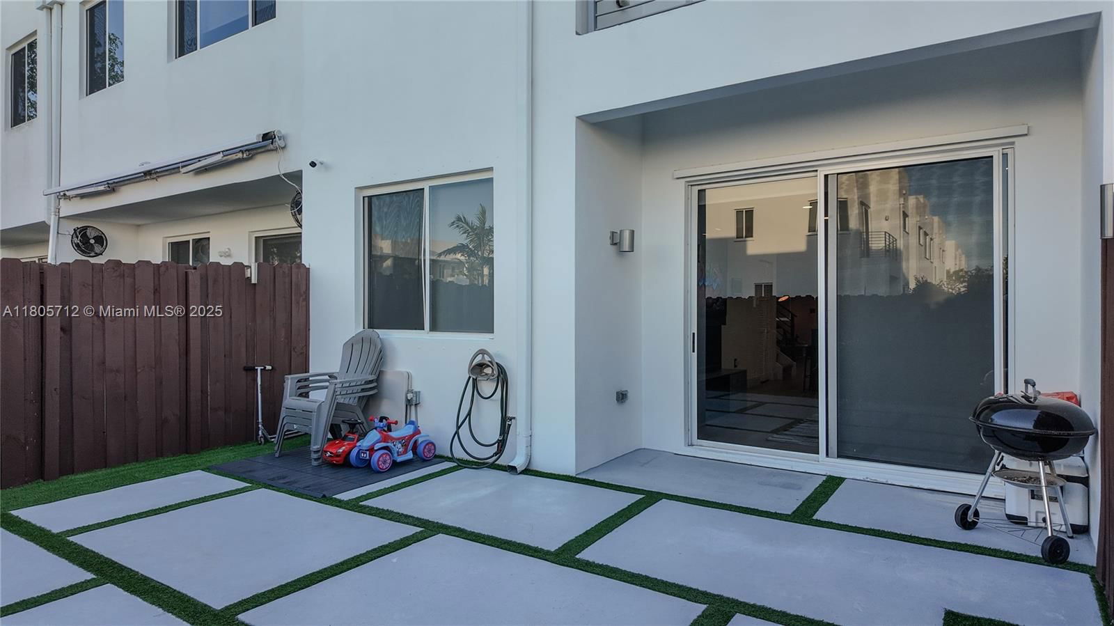 Real estate property located at 7221 103rd Path, Miami-dade, Doral Palms North, Doral, FL