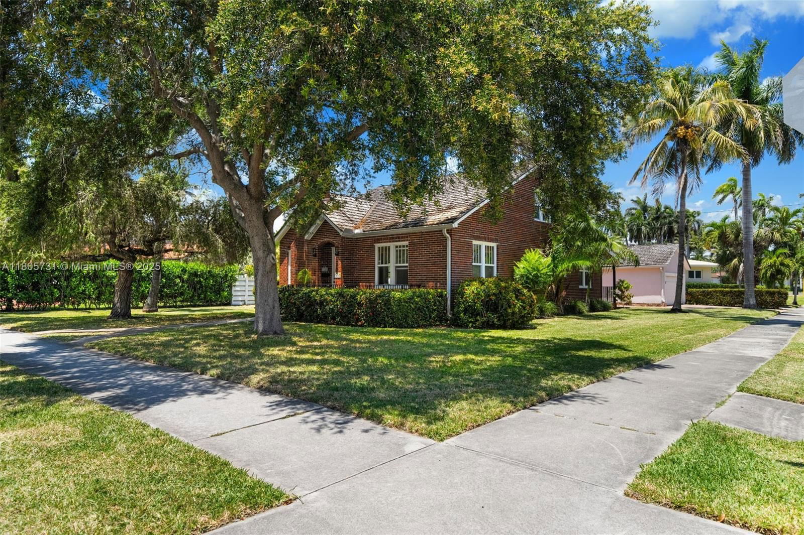 Real estate property located at 1201 Harrison St, Broward, Hollywood Lakes Section, Hollywood, FL