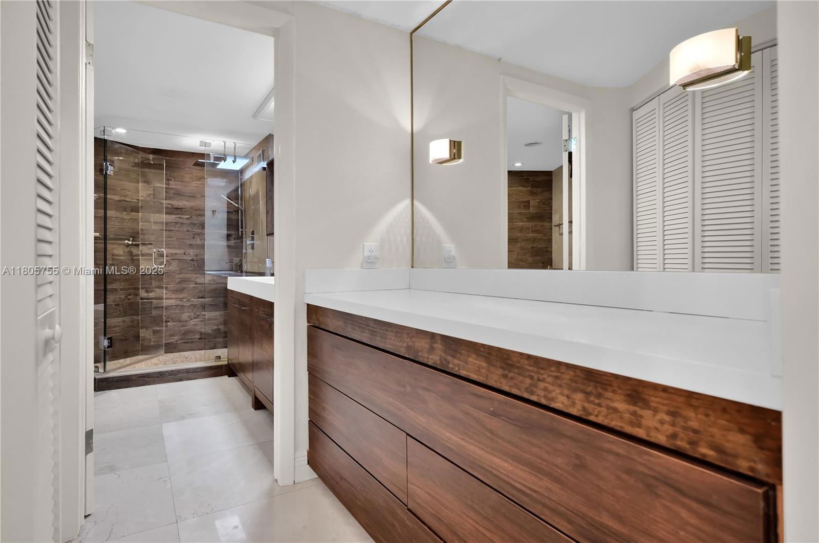 Real estate property located at 5660 Collins Ave #15B, Miami-dade, Fifty Six-sixty Collins A, Miami Beach, FL