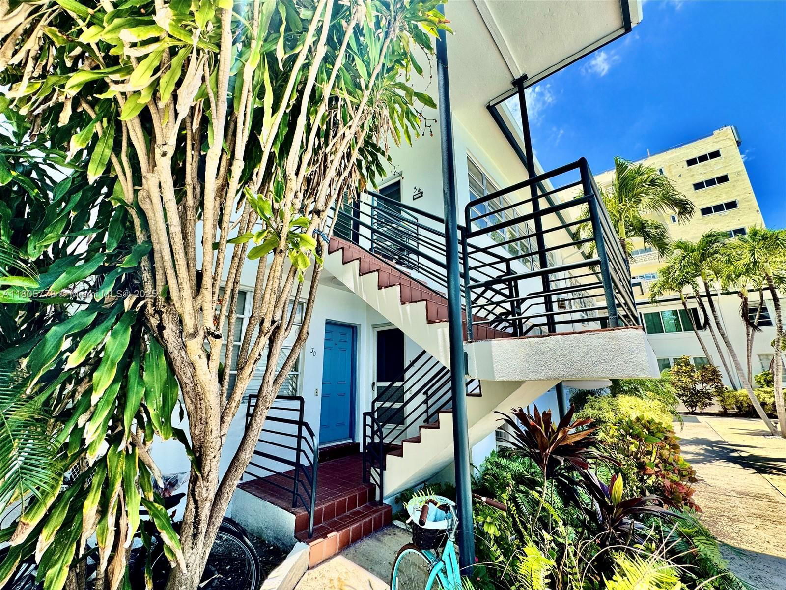 Real estate property located at 4710 Pine Tree Dr #31, Miami-dade, The Esquire House Of M B, Miami Beach, FL