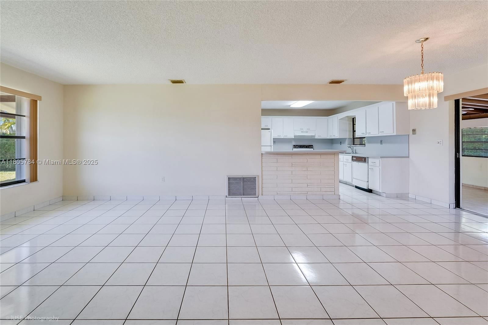 Real estate property located at 3521 105th Ct, Miami-dade, Lee Grove Ests, Miami, FL