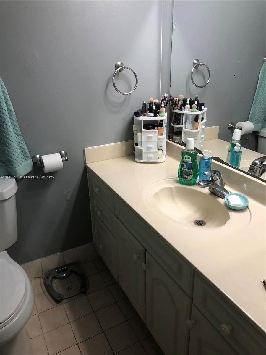 Real estate property located at 2740 62nd St #104, Miami-dade, Residencial El Prado Cond, Hialeah, FL