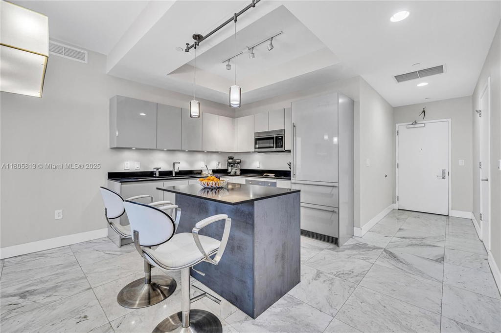 Real estate property located at 1010 Brickell Ave #4809, Miami-dade, 1010 Brickell Condo, Miami, FL