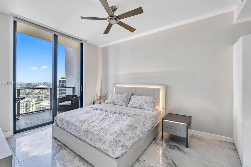 Real estate property located at 1010 Brickell Ave #4809, Miami-dade, 1010 Brickell Condo, Miami, FL
