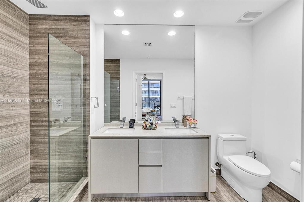 Real estate property located at 1010 Brickell Ave #4809, Miami-dade, 1010 Brickell Condo, Miami, FL