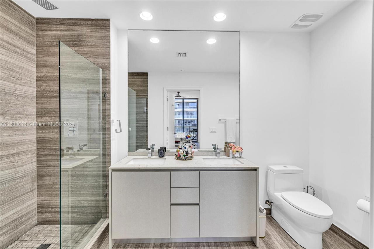 Real estate property located at 1010 Brickell Ave #4809, Miami-dade, 1010 Brickell Condo, Miami, FL
