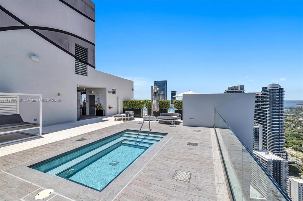 Real estate property located at 1010 Brickell Ave #4809, Miami-dade, 1010 Brickell Condo, Miami, FL