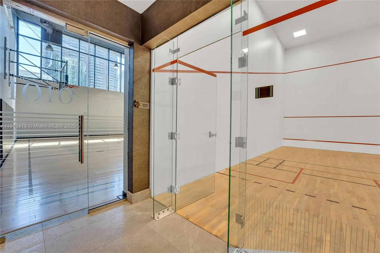 Real estate property located at 1010 Brickell Ave #4809, Miami-dade, 1010 Brickell Condo, Miami, FL