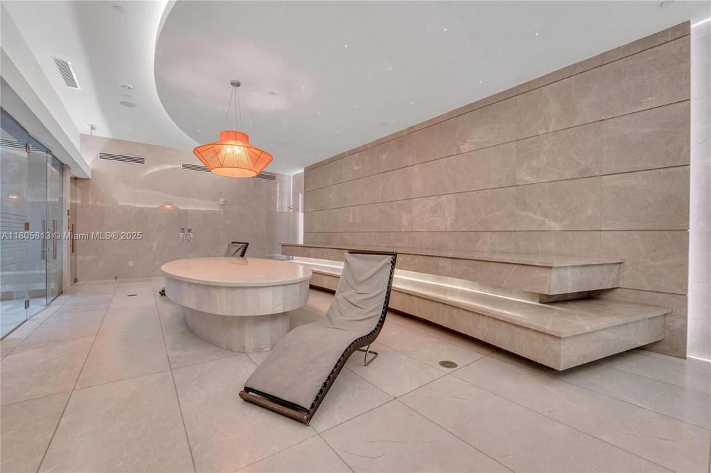Real estate property located at 1010 Brickell Ave #4809, Miami-dade, 1010 Brickell Condo, Miami, FL