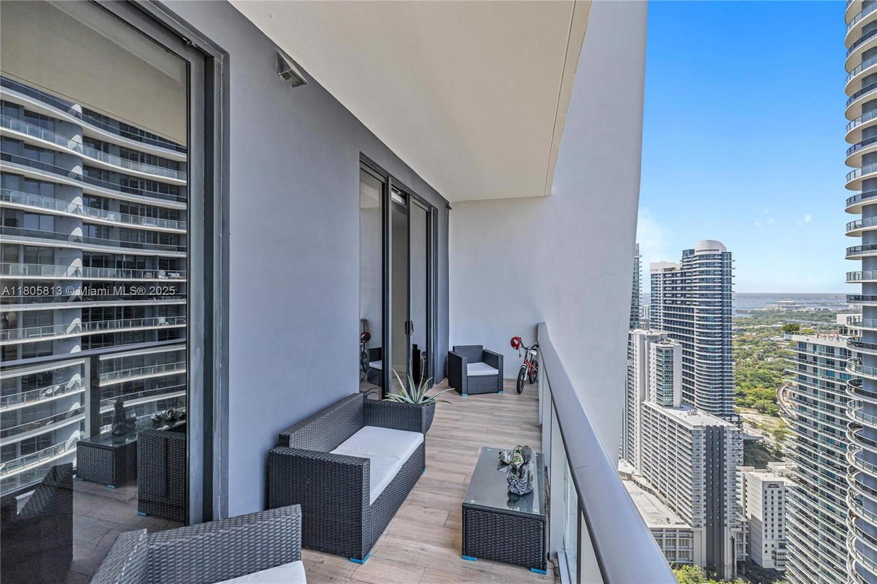 Real estate property located at 1010 Brickell Ave #4809, Miami-dade, 1010 Brickell Condo, Miami, FL