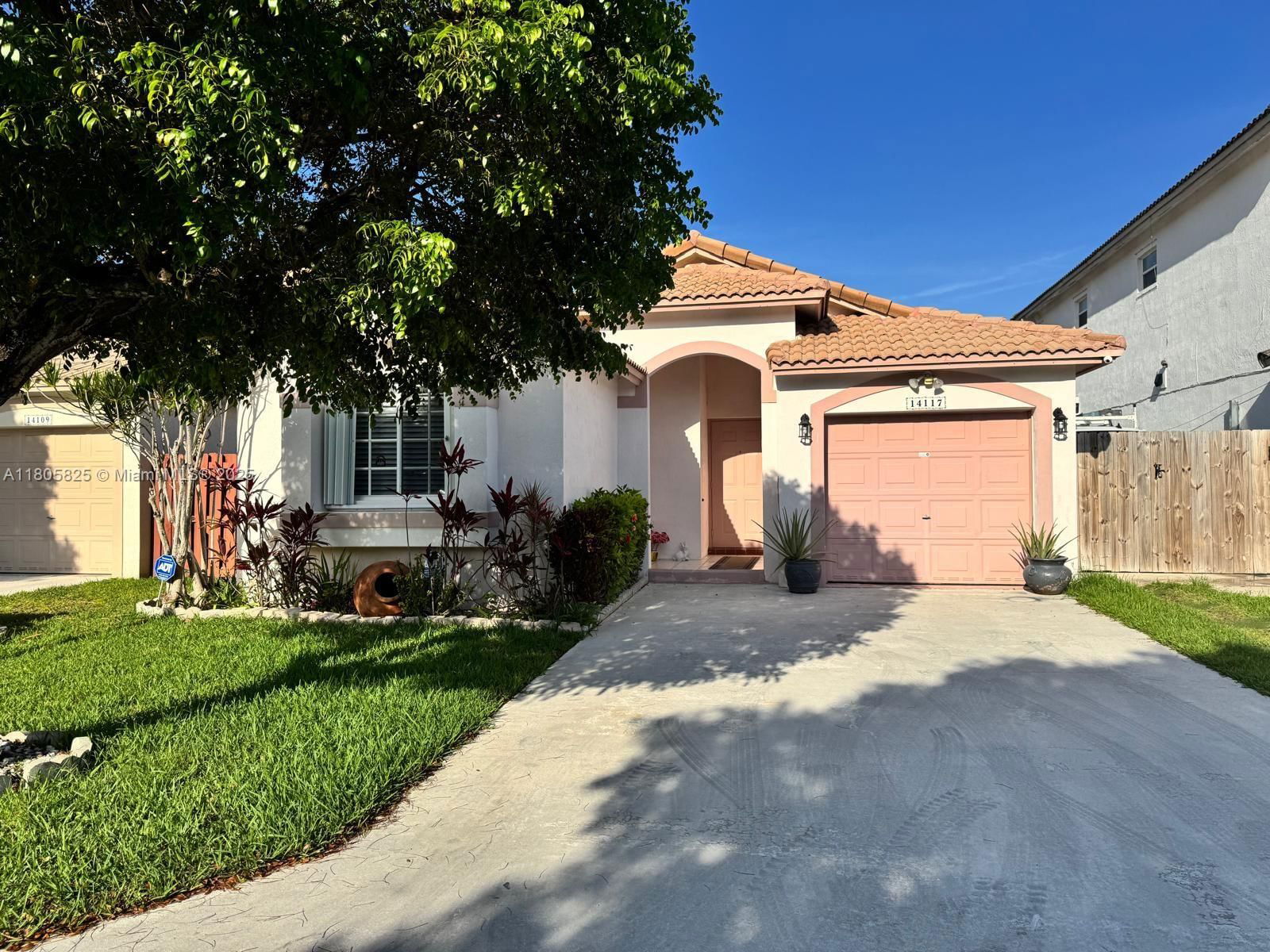 Real estate property located at 14117 149th Ave, Miami-dade, Brightons Meadow Trace, Miami, FL