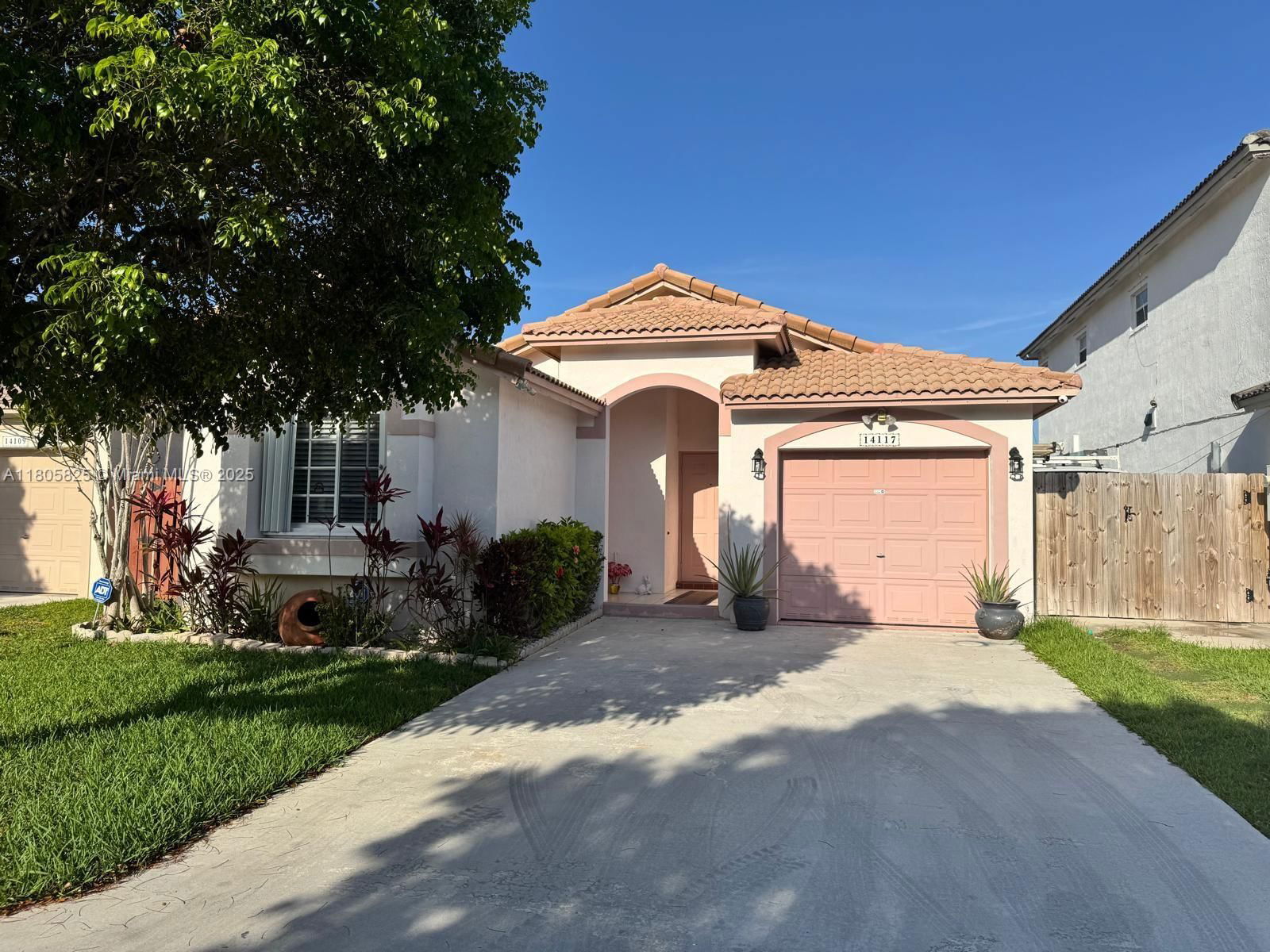 Real estate property located at 14117 149th Ave, Miami-dade, Brightons Meadow Trace, Miami, FL