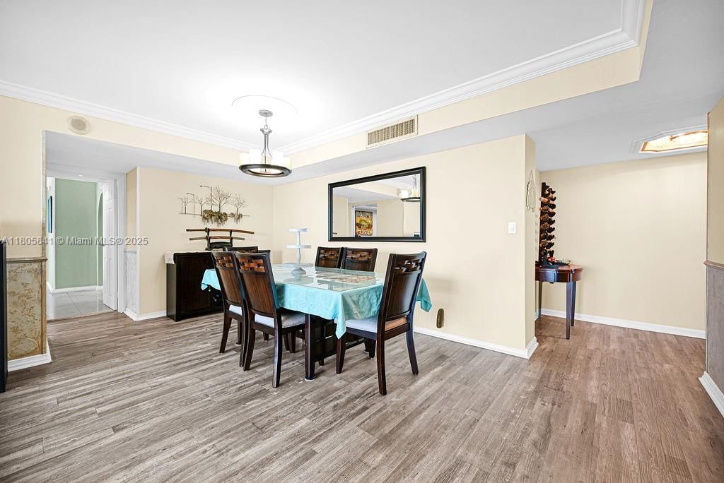 Real estate property located at 2655 Collins Ave #1501, Miami-dade, Mirasol Ocean Towers Cond, Miami Beach, FL